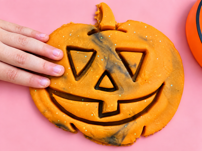 Happy Pumpkin Sensory Tray & Playdough Cutter